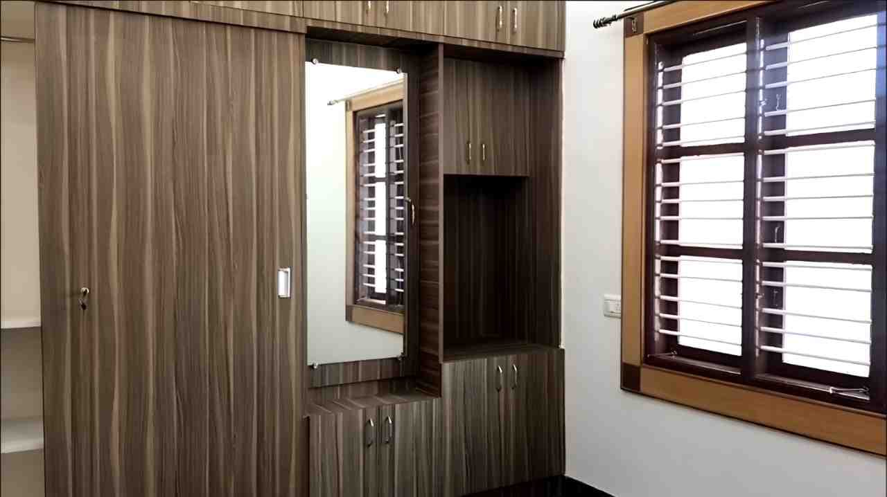 Ready-to-Move in Luxury Indepented House For Sale in NRI Layout — image 4 of 10