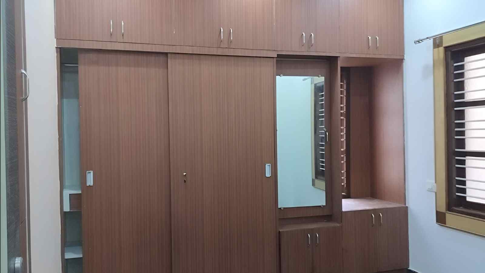 Ready-to-Move in Luxury Indepented House For Sale in NRI Layout — image 6 of 10